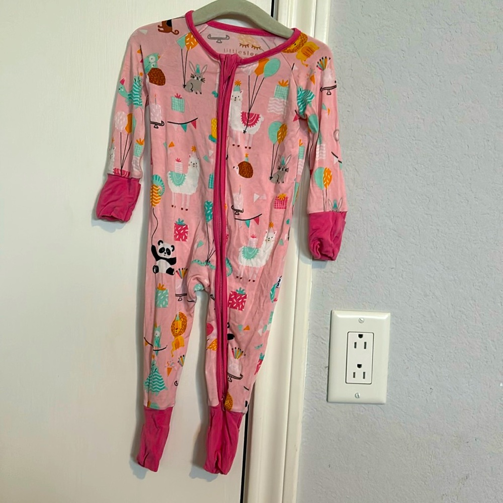 Little sleepies party animal footie pink